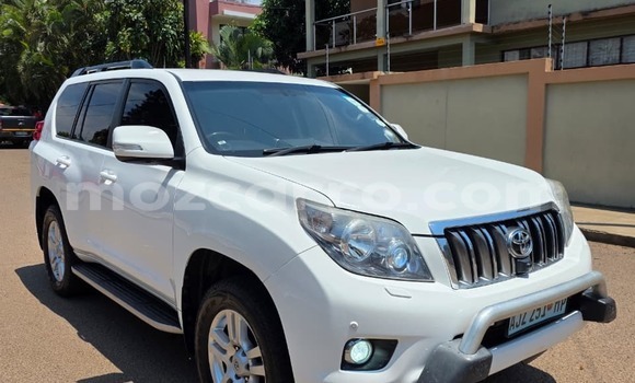 Nunua Ilio tumika Toyota Land Cruiser Prado Nyeupe Gari ndani ya Maputo nchini Maputo Nunua Ilio tumika Toyota Land Cruiser Prado Nyeupe Gari ndani ya Maputo nchini Maputo