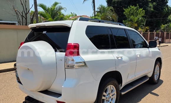 Nunua Ilio tumika Toyota Land Cruiser Prado Nyeupe Gari ndani ya Maputo nchini Maputo Nunua Ilio tumika Toyota Land Cruiser Prado Nyeupe Gari ndani ya Maputo nchini Maputo