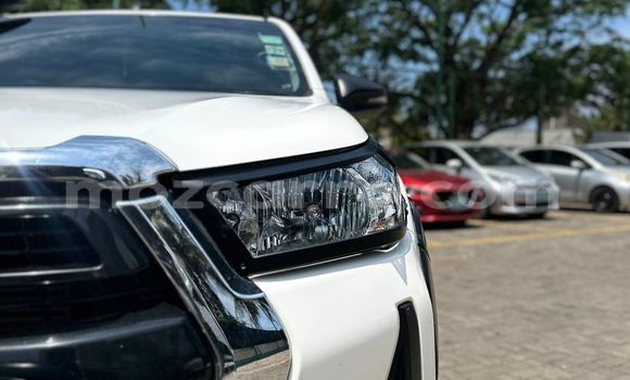 Nunua Ilio tumika Toyota Hilux Nyeupe Gari ndani ya Maputo nchini Maputo Nunua Ilio tumika Toyota Hilux Nyeupe Gari ndani ya Maputo nchini Maputo