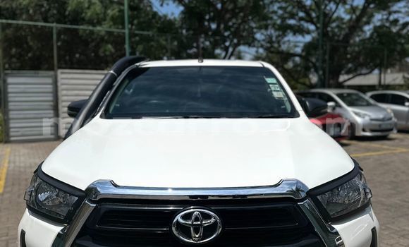 Nunua Ilio tumika Toyota Hilux Nyeupe Gari ndani ya Maputo nchini Maputo Nunua Ilio tumika Toyota Hilux Nyeupe Gari ndani ya Maputo nchini Maputo