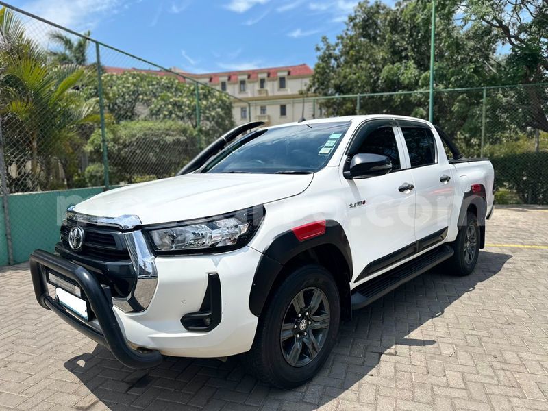 Big with watermark toyota hilux maputo maputo 40090