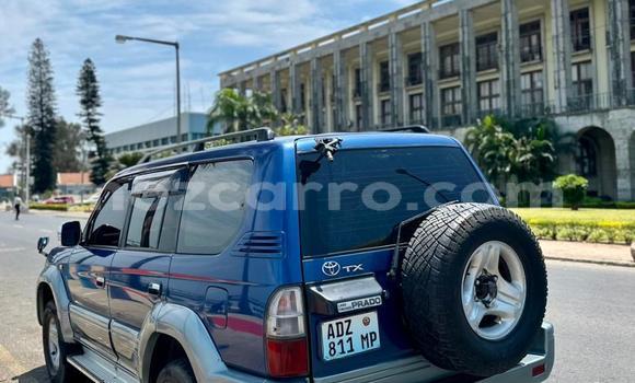 Nunua Ilio tumika Toyota Land Cruiser Prado Bluu Gari ndani ya Maputo nchini Maputo Nunua Ilio tumika Toyota Land Cruiser Prado Bluu Gari ndani ya Maputo nchini Maputo
