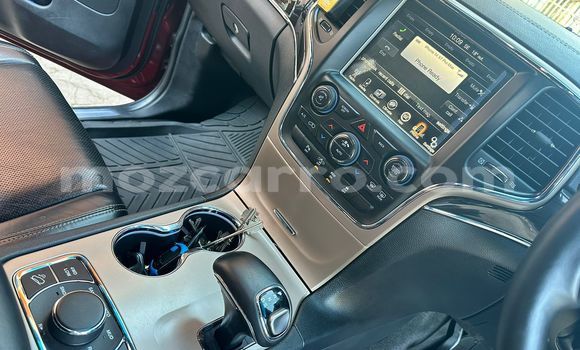 Nunua Ilio tumika Jeep Grand Cherokee Nyekundu Gari ndani ya Maputo nchini Maputo Nunua Ilio tumika Jeep Grand Cherokee Nyekundu Gari ndani ya Maputo nchini Maputo