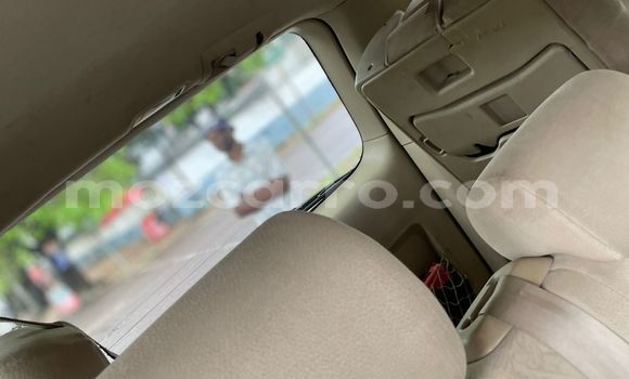 Nunua Ilio tumika Toyota Land Cruiser Prado Nyeupe Gari ndani ya Maputo nchini Maputo Nunua Ilio tumika Toyota Land Cruiser Prado Nyeupe Gari ndani ya Maputo nchini Maputo