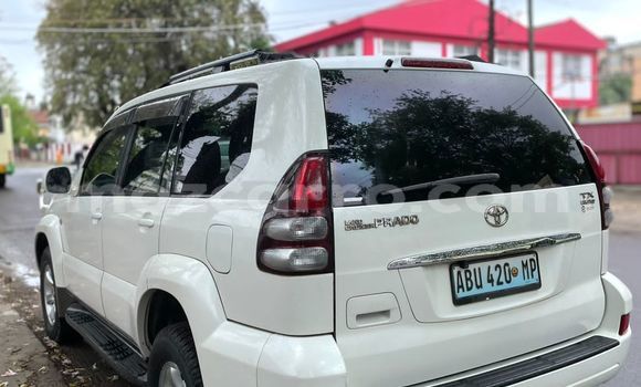 Nunua Ilio tumika Toyota Land Cruiser Prado Nyeupe Gari ndani ya Maputo nchini Maputo Nunua Ilio tumika Toyota Land Cruiser Prado Nyeupe Gari ndani ya Maputo nchini Maputo