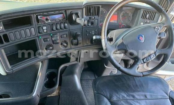 Nunua Ilio tumika Scania R420 Fedha Lori ndani ya Maputo nchini Maputo Nunua Ilio tumika Scania R420 Fedha Lori ndani ya Maputo nchini Maputo