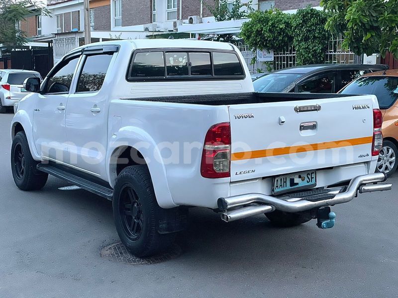 Big with watermark toyota hilux maputo maputo 40110