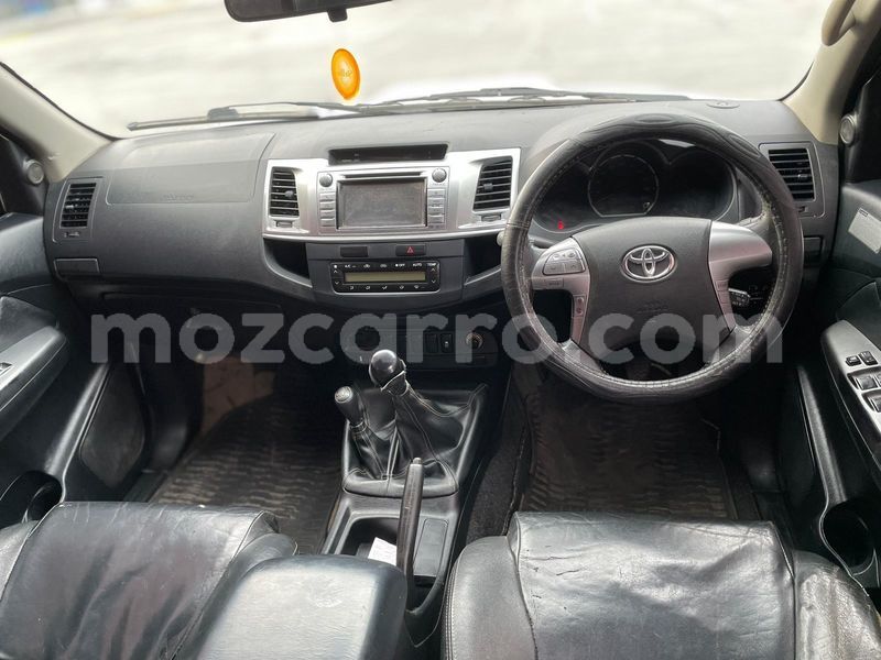 Big with watermark toyota hilux maputo maputo 40110