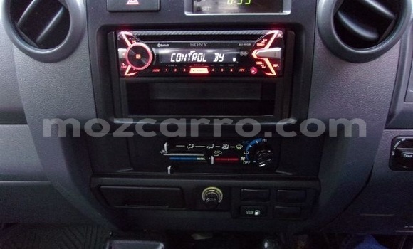 Nunua Ilio tumika Toyota Land Cruiser Nyeupe Gari ndani ya Maputo nchini Maputo Nunua Ilio tumika Toyota Land Cruiser Nyeupe Gari ndani ya Maputo nchini Maputo