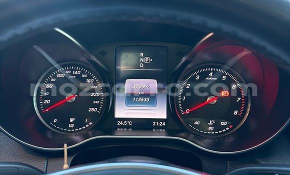 Nunua Ilio tumika Mercedes‒Benz M-Class Nyeupe Gari ndani ya Maputo nchini Maputo Nunua Ilio tumika Mercedes‒Benz M-Class Nyeupe Gari ndani ya Maputo nchini Maputo