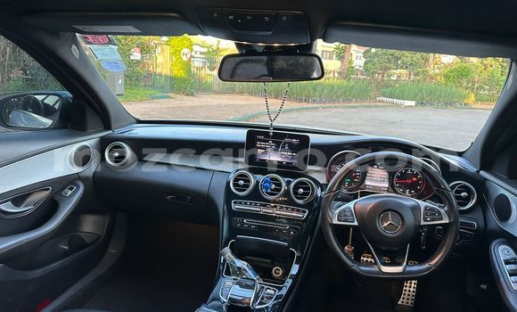 Nunua Ilio tumika Mercedes‒Benz M-Class Nyeupe Gari ndani ya Maputo nchini Maputo Nunua Ilio tumika Mercedes‒Benz M-Class Nyeupe Gari ndani ya Maputo nchini Maputo