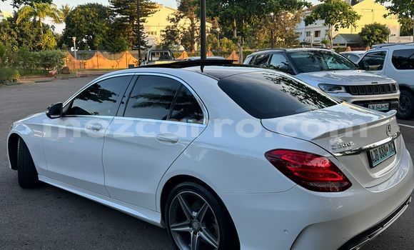 Nunua Ilio tumika Mercedes‒Benz M-Class Nyeupe Gari ndani ya Maputo nchini Maputo Nunua Ilio tumika Mercedes‒Benz M-Class Nyeupe Gari ndani ya Maputo nchini Maputo