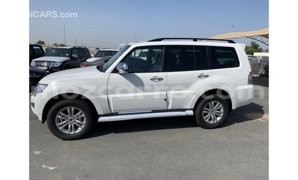 Buy Import Mitsubishi Pajero White Car in Import - Dubai in Cabo Delgado Buy Import Mitsubishi Pajero White Car in Import - Dubai in Cabo Delgado