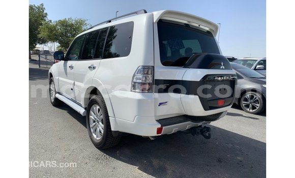Buy Import Mitsubishi Pajero White Car in Import - Dubai in Cabo Delgado Buy Import Mitsubishi Pajero White Car in Import - Dubai in Cabo Delgado