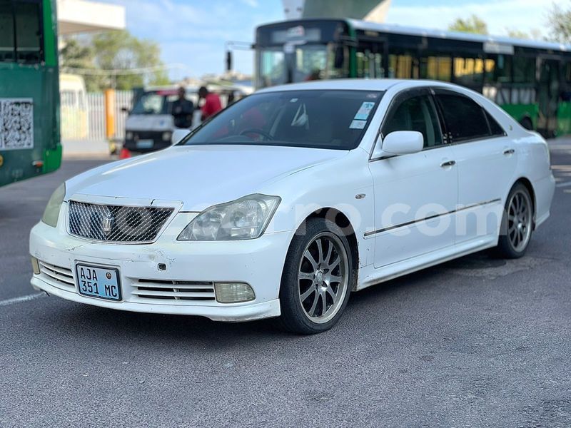 Big with watermark toyota crown maputo maputo 40118