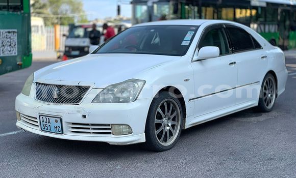 Tenga Tsaru Toyota Crown Chena Mota in Maputo in Maputo Tenga Tsaru Toyota Crown Chena Mota in Maputo in Maputo