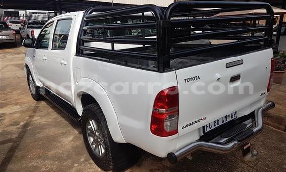 Comprar Usado Toyota Hilux Branco Carro em Maputo em Maputo Comprar Usado Toyota Hilux Branco Carro em Maputo em Maputo