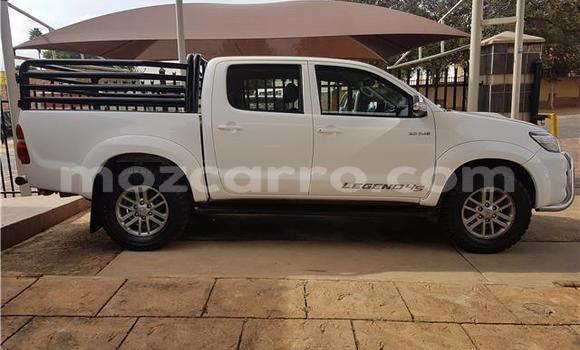 Comprar Usado Toyota Hilux Branco Carro em Maputo em Maputo Comprar Usado Toyota Hilux Branco Carro em Maputo em Maputo