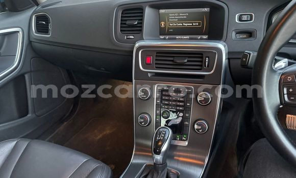 Buy Used Volvo S60 Blue Car in Maputo in Maputo Buy Used Volvo S60 Blue Car in Maputo in Maputo