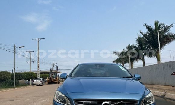 Buy Used Volvo S60 Blue Car in Maputo in Maputo Buy Used Volvo S60 Blue Car in Maputo in Maputo