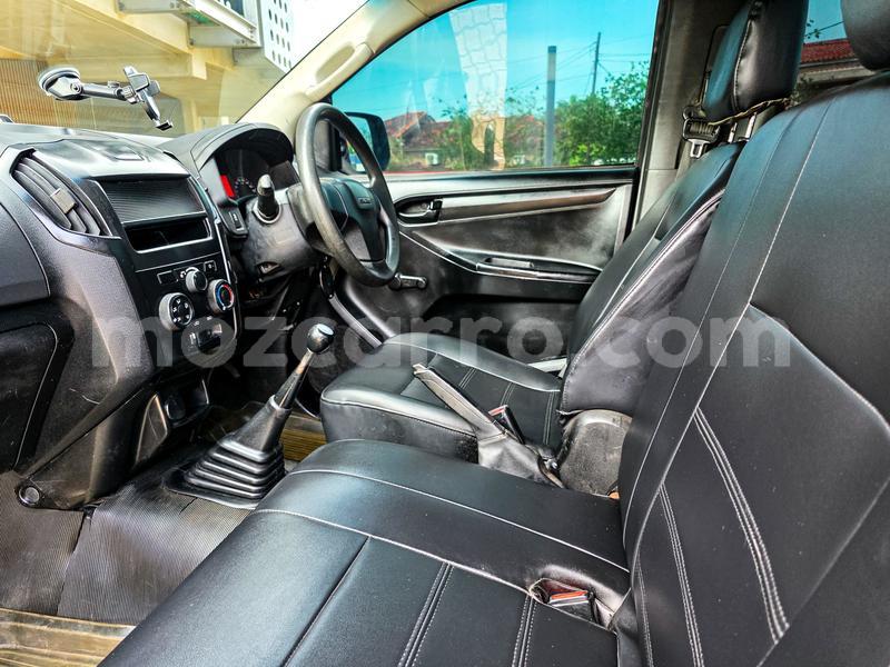 Big with watermark isuzu d max maputo maputo 40144