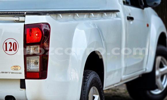 Tenga Tsaru Isuzu D-MAX Chena Mota in Maputo in Maputo Tenga Tsaru Isuzu D-MAX Chena Mota in Maputo in Maputo