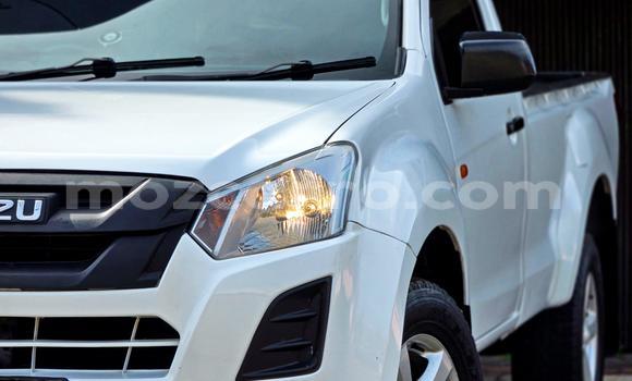 Tenga Tsaru Isuzu D-MAX Chena Mota in Maputo in Maputo Tenga Tsaru Isuzu D-MAX Chena Mota in Maputo in Maputo