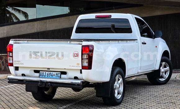 Tenga Tsaru Isuzu D-MAX Chena Mota in Maputo in Maputo Tenga Tsaru Isuzu D-MAX Chena Mota in Maputo in Maputo