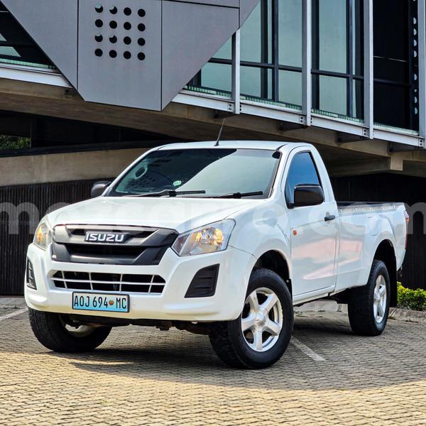 Big with watermark isuzu d max maputo maputo 40144