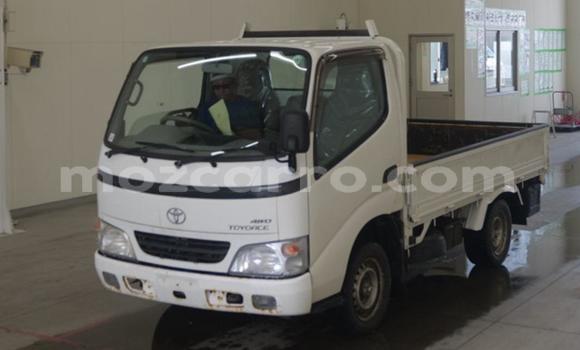 Comprar Usado Toyota Dyna Branco Caminhão em Maputo em Maputo
