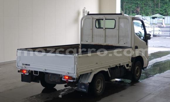 Comprar Usado Toyota Dyna Branco Caminhão em Maputo em Maputo Comprar Usado Toyota Dyna Branco Caminhão em Maputo em Maputo
