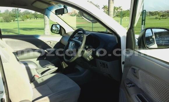 Buy Used Toyota Hilux White Car in Maputo in Maputo Buy Used Toyota Hilux White Car in Maputo in Maputo
