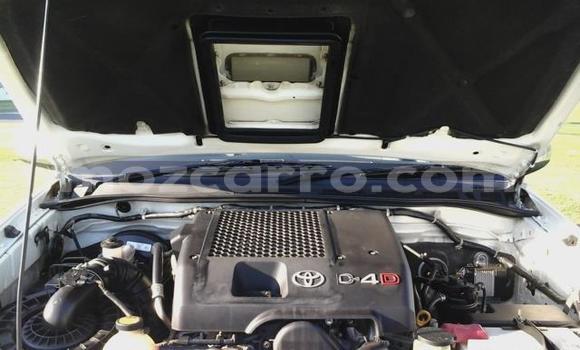Buy Used Toyota Hilux White Car in Maputo in Maputo Buy Used Toyota Hilux White Car in Maputo in Maputo
