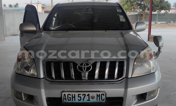 Tenga Tsaru Toyota Land Cruiser Prado Zvimwe Mota in Maputo in Maputo