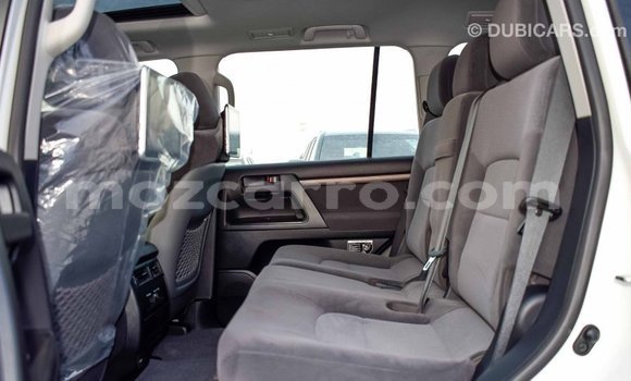 Comprar Importar Toyota Land Cruiser De outros Carro em Import - Dubai em Cabo Delgado Comprar Importar Toyota Land Cruiser De outros Carro em Import - Dubai em Cabo Delgado