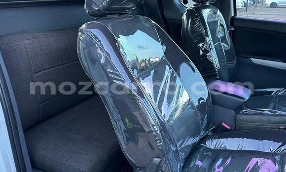 Comprar Usado Mazda BT-50 Branco Carro em Maputo em Maputo Comprar Usado Mazda BT-50 Branco Carro em Maputo em Maputo