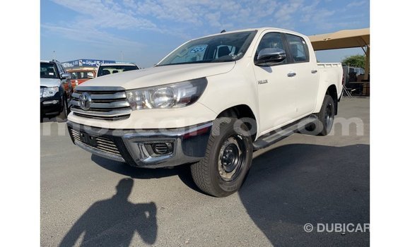 Comprar Importar Toyota Hilux Branco Carro em Import - Dubai em Cabo Delgado Comprar Importar Toyota Hilux Branco Carro em Import - Dubai em Cabo Delgado