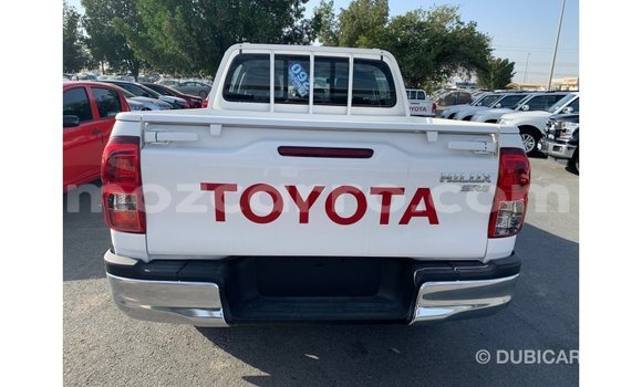 Comprar Importar Toyota Hilux Branco Carro em Import - Dubai em Cabo Delgado Comprar Importar Toyota Hilux Branco Carro em Import - Dubai em Cabo Delgado
