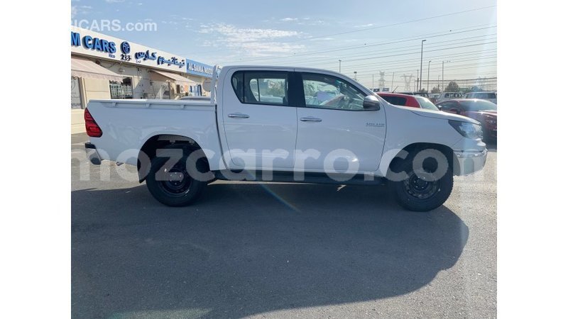 Big with watermark toyota hilux cabo delgado import dubai 6224