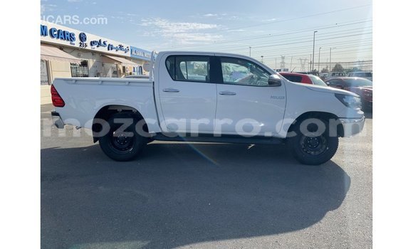 Comprar Importar Toyota Hilux Branco Carro em Import - Dubai em Cabo Delgado Comprar Importar Toyota Hilux Branco Carro em Import - Dubai em Cabo Delgado