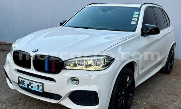 Nunua Ilio tumika BMW X3 Nyeupe Gari ndani ya Maputo nchini Maputo