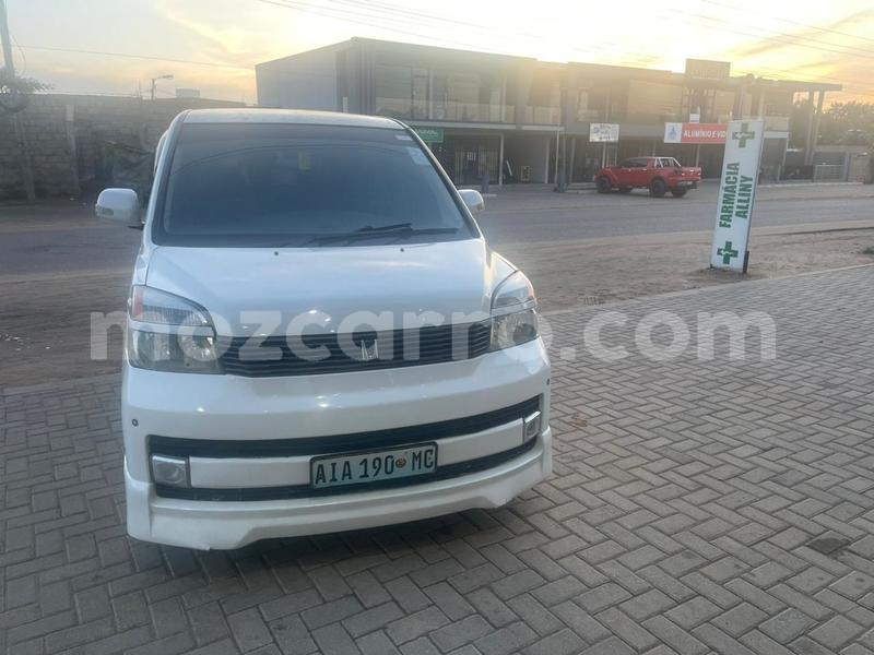 Big with watermark toyota voxy maputo maputo 40197