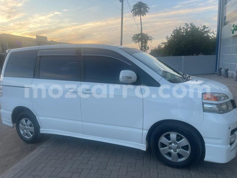Big with watermark toyota voxy maputo maputo 40197
