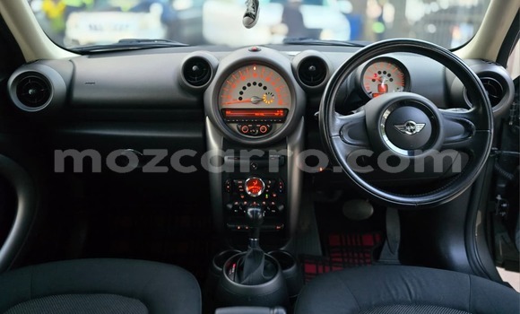 Tenga Tsaru MINI Cooper Sirivha Mota in Maputo in Maputo Tenga Tsaru MINI Cooper Sirivha Mota in Maputo in Maputo