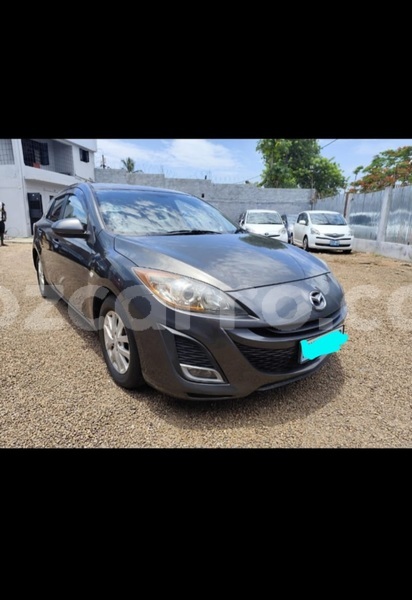 Big with watermark mazda axela maputo maputo 40202