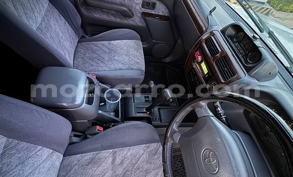 Buy Used Toyota Land Cruiser Prado White Car in Maputo in Maputo Buy Used Toyota Land Cruiser Prado White Car in Maputo in Maputo