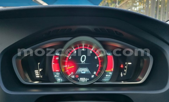 Nunua Ilio tumika Volvo V40 Nyeusi Gari ndani ya Maputo nchini Maputo Nunua Ilio tumika Volvo V40 Nyeusi Gari ndani ya Maputo nchini Maputo