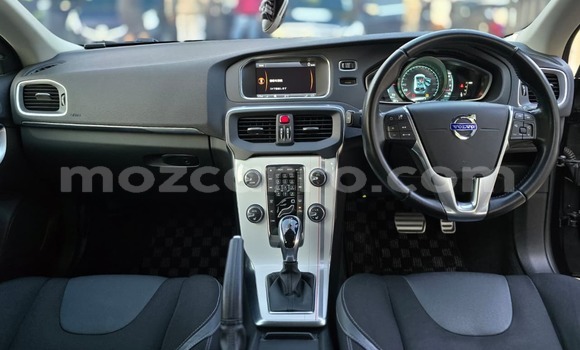 Nunua Ilio tumika Volvo V40 Nyeusi Gari ndani ya Maputo nchini Maputo Nunua Ilio tumika Volvo V40 Nyeusi Gari ndani ya Maputo nchini Maputo