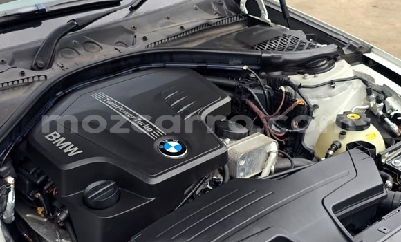 Comprar Usado BMW 3-Series Branco Carro em Maputo em Maputo Comprar Usado BMW 3-Series Branco Carro em Maputo em Maputo