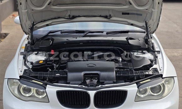 Buy Used BMW 1-Series White Car in Maputo in Maputo
